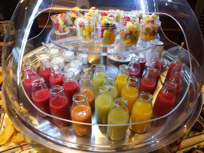 博塞茹尔沙龙餐厅酒店 提赫嘎它尔 外观 照片